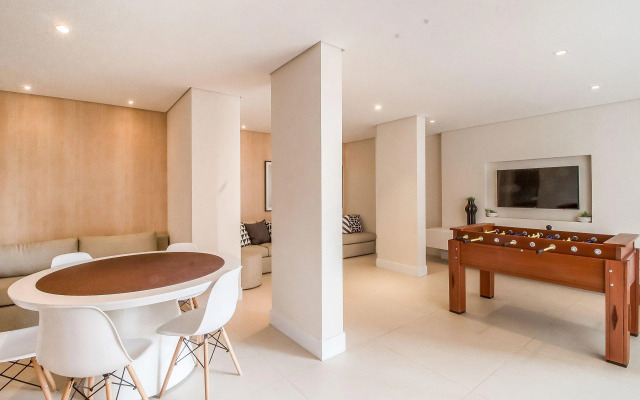 Apê iluminado e com vista alta no Brás