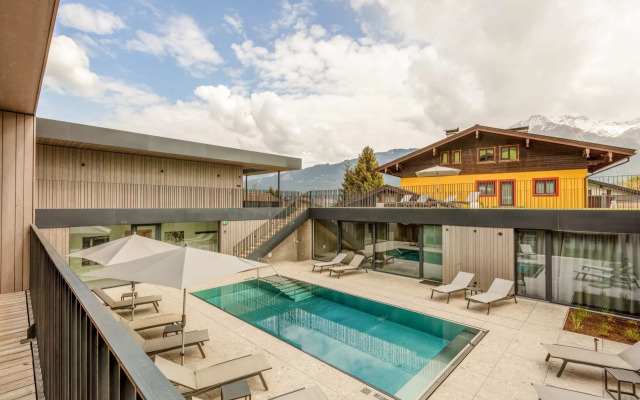 Emma Deluxe Aparthotel