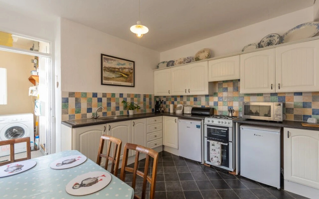 Crail Farm House Perfect for TheCowShed