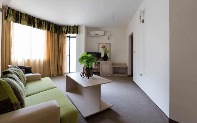 One Bedroom Apartment with Balcony