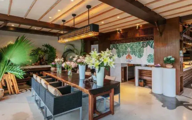 Flower Villa Hotel