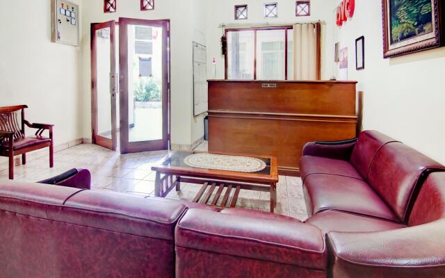 OYO 3133 Wisma Yampi Syari'ah