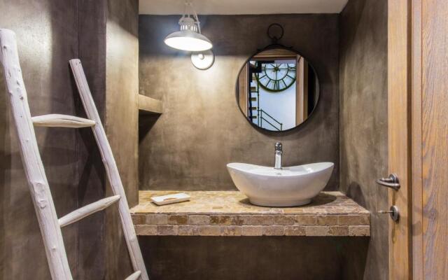 By the sea luxury suites