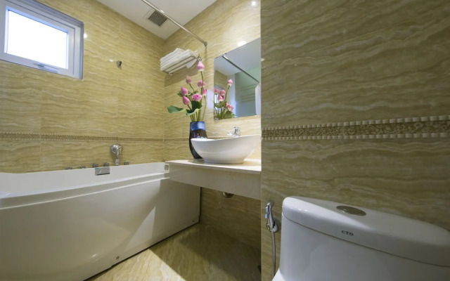 Golden Star Hotel