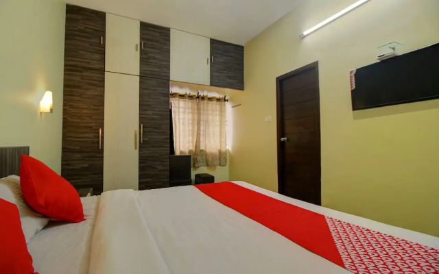 OYO 22536 Vishaak Inn