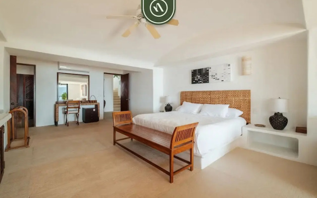 Punta Ixtapa PH6 in Guerrero