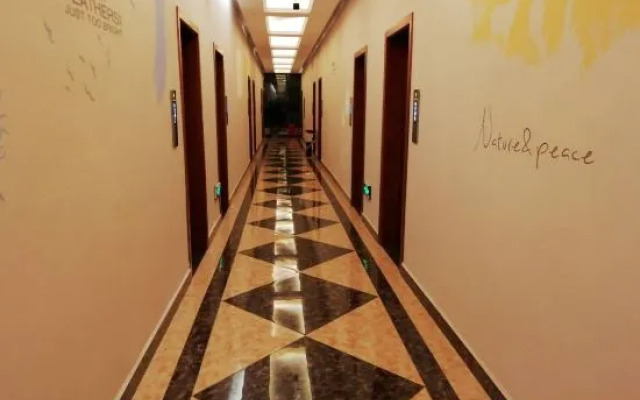 Yuxi Yuhuashi Holiday Hotel