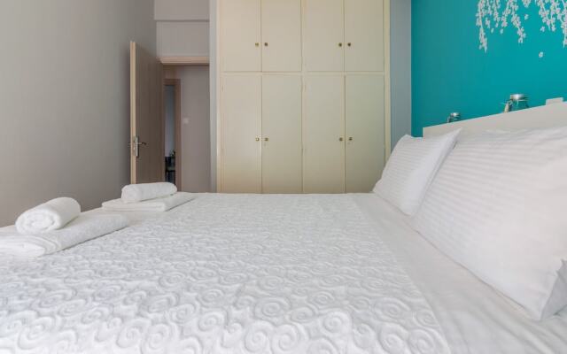 Adorable 2 Bedrooms Apartment in Athens