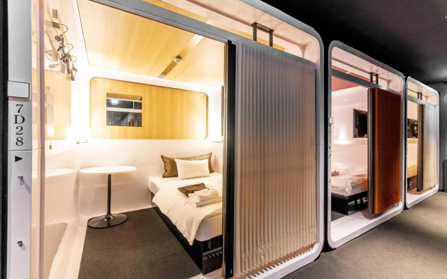 FIRST CABIN KANAZAWA Hyakumangoku Dori