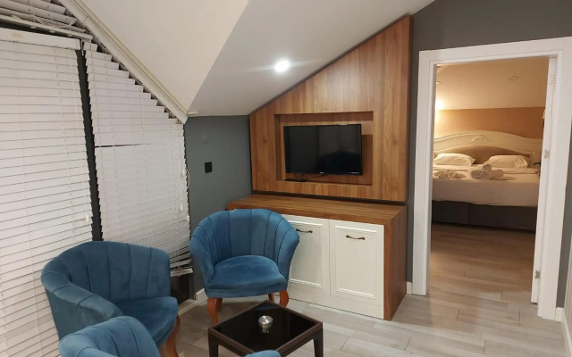 White Golden Suite Hotel