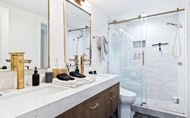 Classy Canyons Condo