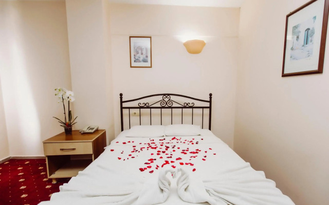 Ozalp Han Hotel