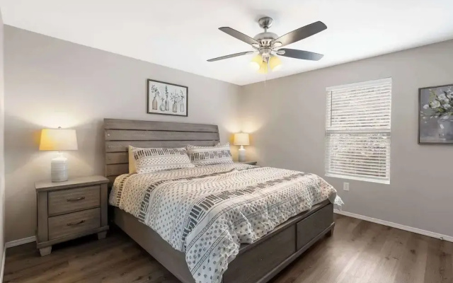 Country Farmhouse - Best of Branson!