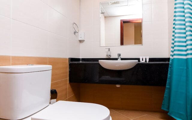 OYO 243 Home Marina Suites 1BR