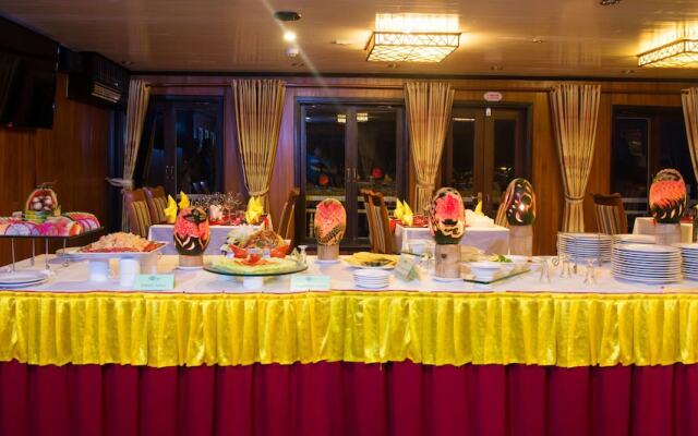 Gray Line Private Luxury Cruise