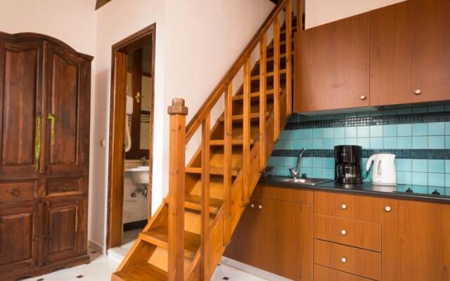 Xenon Apartments