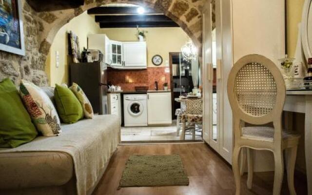 George & Alexandra's Apartments