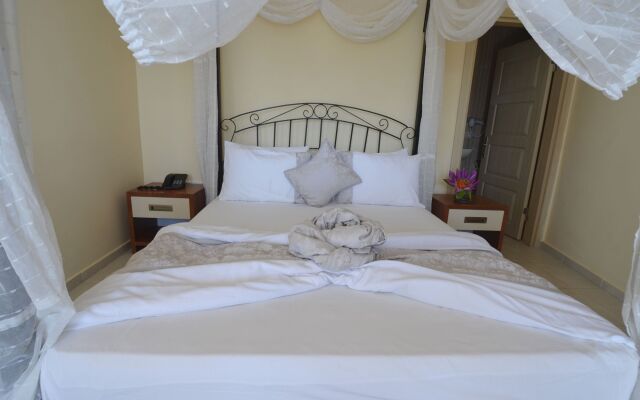 Hotel Cachet Adults Only