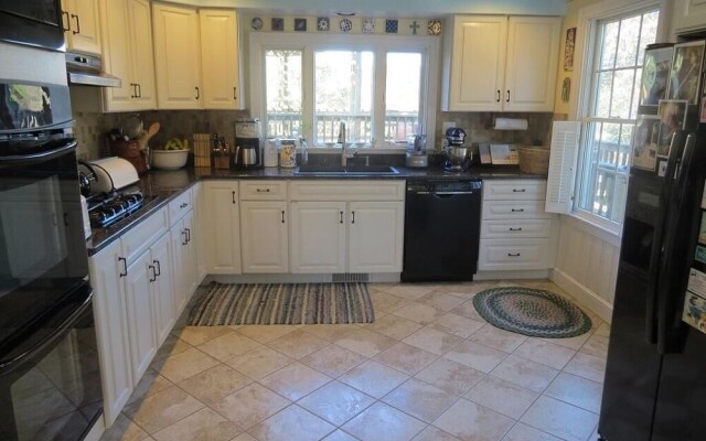 76 Indian Hill Road North - Three Bedroom House