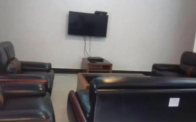 Paramount Luxury Serviced Apartment