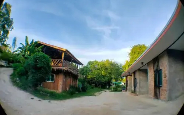 บ้านพักเรือนแก้ว แม่สรวย