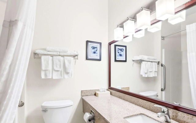 Quality Inn and Suites Springfield Southwest near I-72