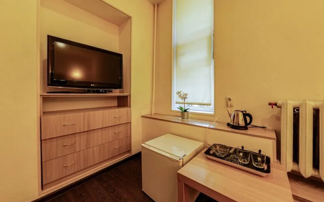 Тихий дворик