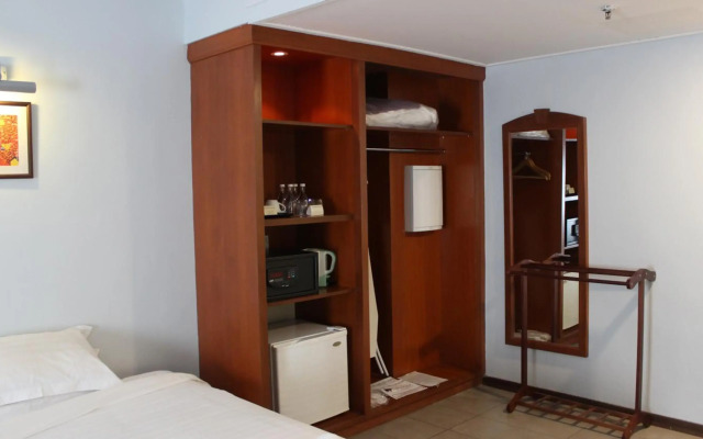 Hotel Maluri