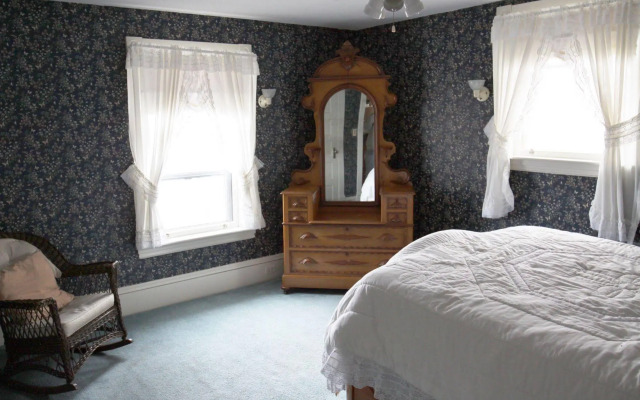 Steamers Bed & Breakfast