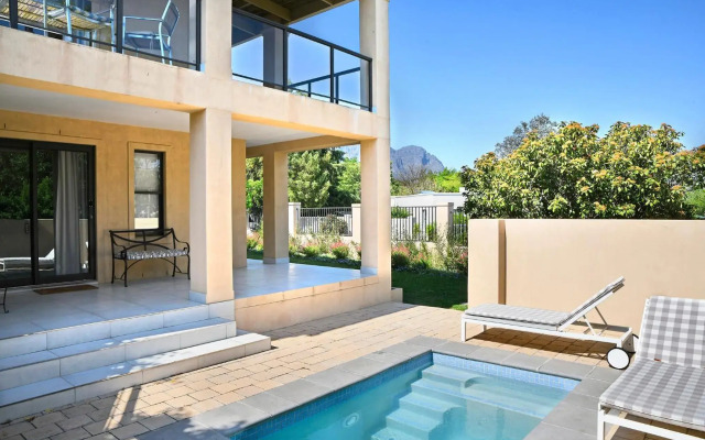 Small Wonder Guest Villa With Private Pool