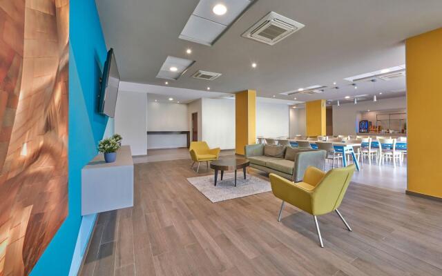City Express Suites by Marriott Playa Del Carmen