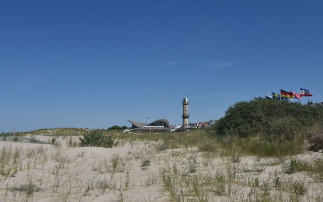 Inviting Apartment in Warnemünde near Golf Course