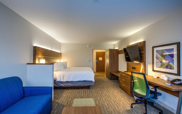 Holiday Inn Express & Suites Reedsville - State Coll Area, an IHG Hotel