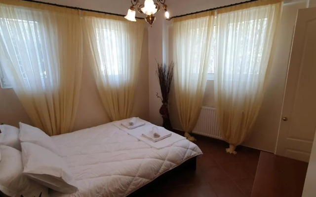 Athenian Luxury Villa in Glyfada