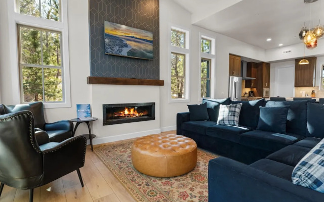 Pine Meadow All Seasons Lodge