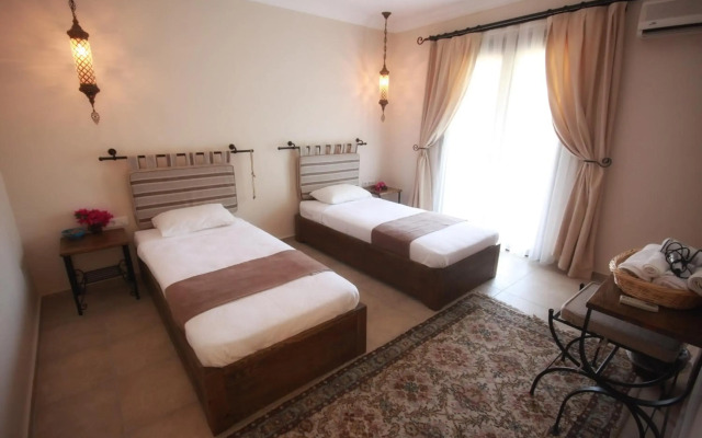 Dardanos Hotel