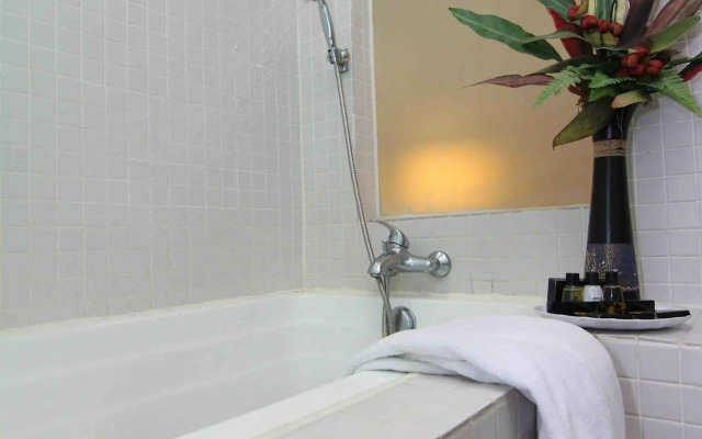 Peninsula Residents All Suite