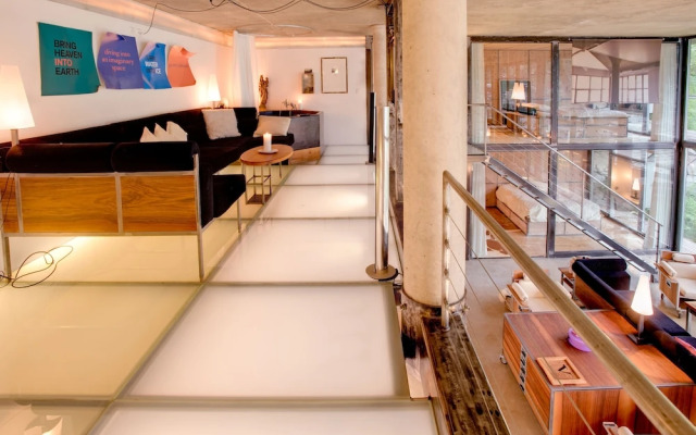 Mountain Exposure Luxury Chalets & Penthouses & Apartments