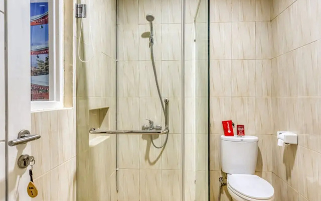 Parisya Jogia by Reddoorz