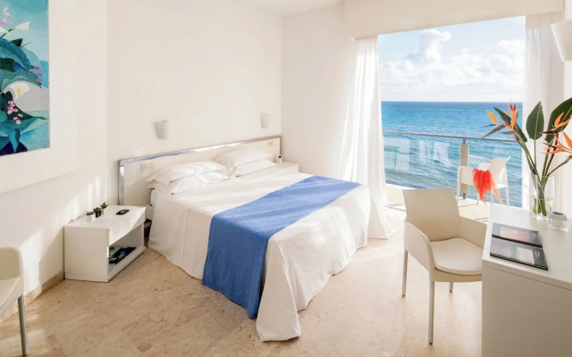 Hotel Caravelle