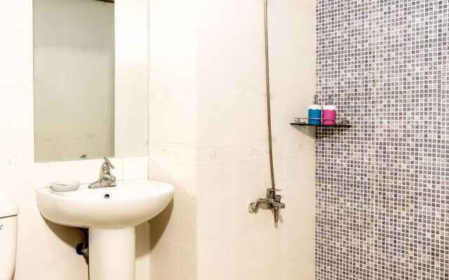 Whinstone Hotel and Resort