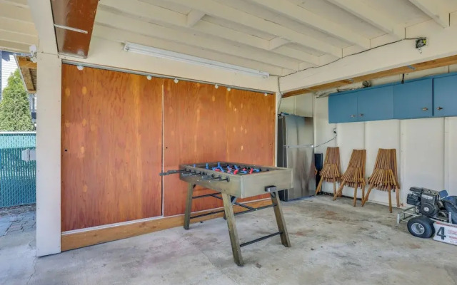 Renton Home: Gazebo w/ TV & Bbq, 15 Mi to Seattle