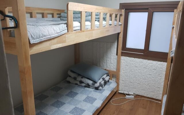 Friends of Loft - Hostel