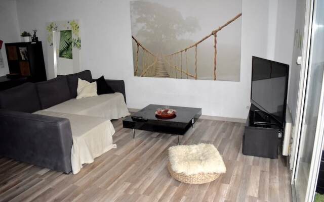 Air Rental - T2 à 50m du tram