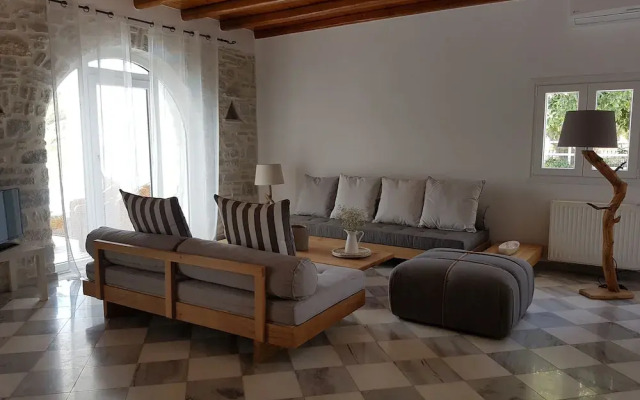 Paros Holiday Villa Alyki