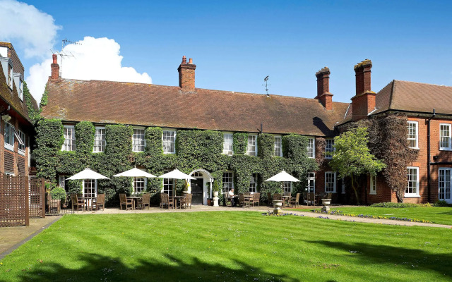 Bush Hotel Farnham