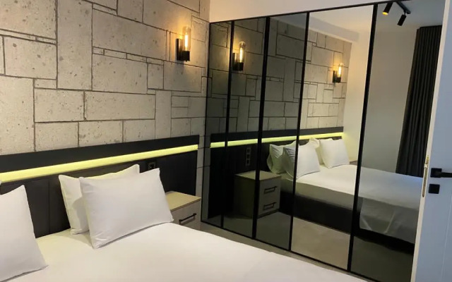 Ayayorgi̇ Homes & Hotels