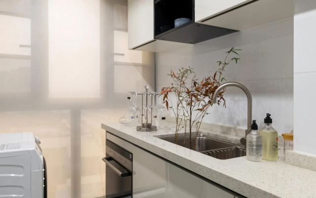 Locals Apartment House 29