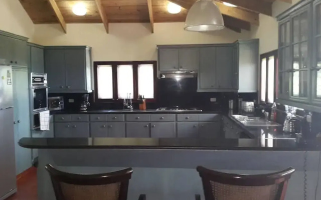 Spacious Oceanfront Villa