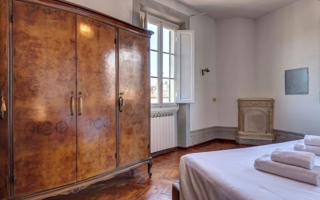 Palestro Apartment by Mamo Florence